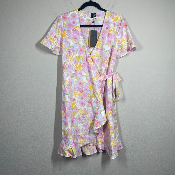 Vero Moda Medium Henna Wrap Frill Mini Dress Birch Pink Floral Tie Waist V Neck - Picture 2 of 10